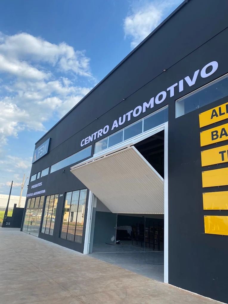 Fachada da FSW Centro Automotivo na Av. do Trabalhador, em Boituva